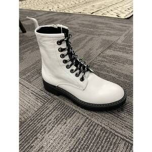 NEW BUENO women's destine boots in white